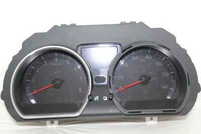 Cuadro de instrumentos velocímetro medidores del panel de instrumentos Nissan Versa 2012 37.624 millas Foto 1 de 4