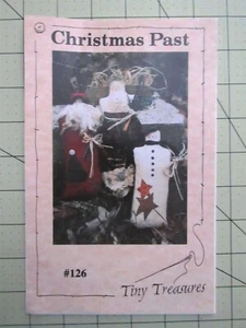Patrón de costura "Christmas Past" de Tiny Treasures, Santa, Angel & Snowman - Imagen 1 de 2