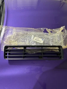 NOS 1991-1993 1st Gen Dodge Ram Cummins D250 W350 Lower Right Grille Insert RARE - Picture 1 of 2