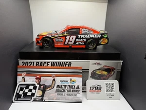 Martin Truex Jr #19 2021 Bass Pro Shops Phoenix Raced vittoria 1/24 leggi descrizione - Foto 1 di 19