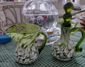 Vtg Hand Blown Rainbow Glass Co. Green & White Art Glass Cruet Orig Stopper Set - Picture 1 of 3