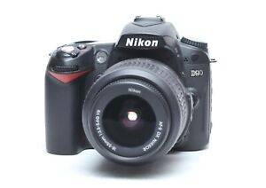 Appareil photo reflex numérique 12,3 mégapixels format CMOS Nikon D90 avec kit d'objectif VR AFS 18-55 mm
