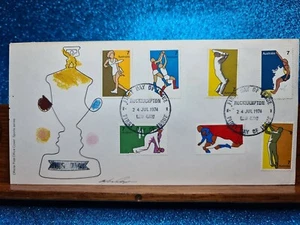 Cubierta del primer día 🙂 1974 (7 sellos) serie deportiva 🙂 Rockhampton QLD - Imagen 1 de 2