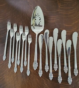 Onieda Stainless 8 Seafood Forks 8 Individual Butter Knives  1 Pie Server - Picture 1 of 13