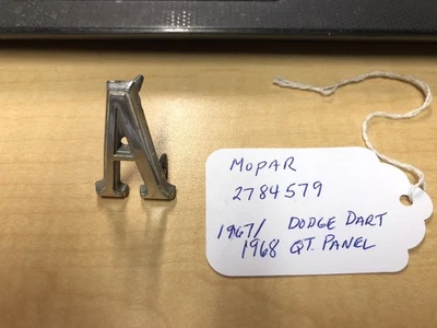 Dodge Dart Quarter 1967 1968 67 68 letra del panel - una insignia de emblema cromada 2784579 Foto 1 de 2