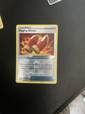 2021 Pokémon Evolving Skies Reverse Holo Digging Gloves Lp Nm - Image 1 of 4