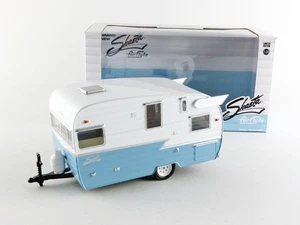 Shasta 15' Airflyte Roulotte Caravan Trailer White Blue Greenlight 1:24 Nuovo - Foto 1 di 6