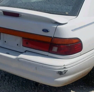 Luz trasera/reflector derecha Ford Escort Hatchback: 1993, 1994, 1995, 1996 - Imagen 1 de 9