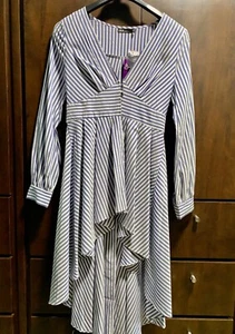 Neu mit Etikett Ina Damen Hi-Low Top Gr. M weiß und blau gestreift  - Bild 1 von 4