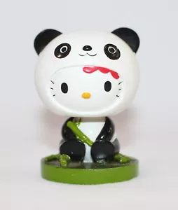 Sanrio 2008 Hello Kitty Panda Wackelkopf Panda mit Bambus Wackelkopf Figur - Bild 1 von 2
