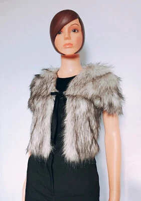 Cape / Gilet court sans manches en fausse fourrure Sauce War | Kanabeach - Photo 1/4