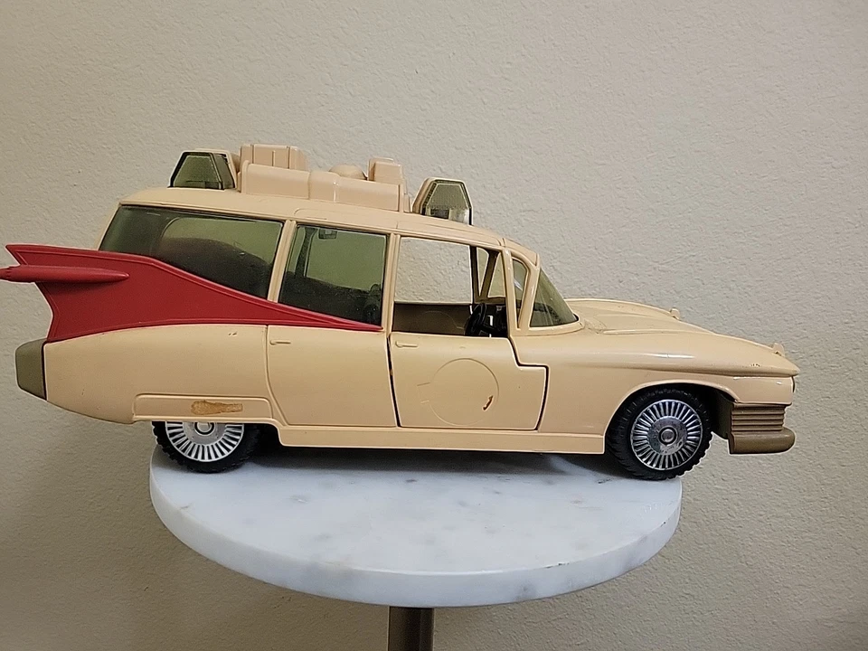 Coche Kenner vintage 1984 The Real Ghostbusters ECTO-1 Foto 1 de 4