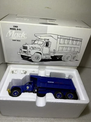 Caminhão basculante First Gear 1960 modelo B-61 Mack, Morton Salt, fundido em escala 1/34 - Imagem 1 de 4