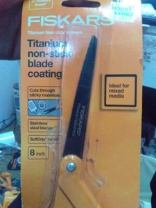 NUOVO Fiskars 153900 Acciaio Inox Titanio Forbici Antiaderenti 8 Pollici - Foto 1 di 3