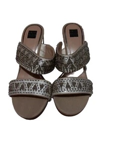 White House Black Market Woman Sandal Strappy Gold Bead Chunky Heeled Size 8.5M - Picture 1 of 17