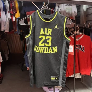 Nike Air Jordan 23 Basketball Boys Jersey Youth Size Medium NWT - Picture 1 of 4