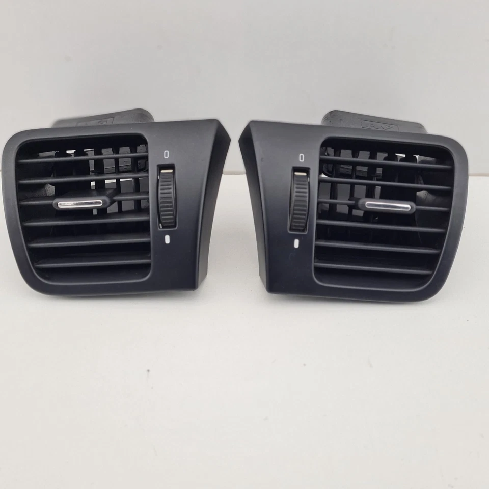 Subaru Liberty Outback Dash Air Vent Pair Gen 4 09/03-08/09 - image 1 of 4