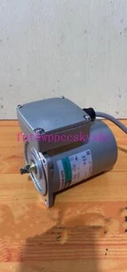 Motor de frecuencia variable 1 pieza orientalmotor 5IK100VGVR-EST2 en buenas condiciones - Imagen 1 de 3