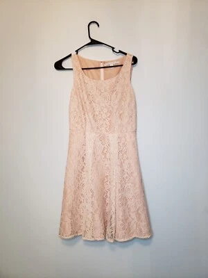 Vestido Lauren Conrad Para Mujer 4 Ajuste Acampanado Sin Mangas Cuello Redondo Rosa Pálido Encaje Rodilla Foto 1 de 4