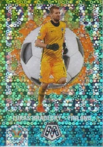 2020-21 Panini Mosaic UEFA Euro Pitch Masters Circles Silver Lukas Hradecky - Bild 1 von 2
