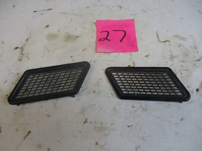 1976Arctic Cat Panther5000 Snowmobile Pair Of Small Top Hood Vents Foto 1 de 2