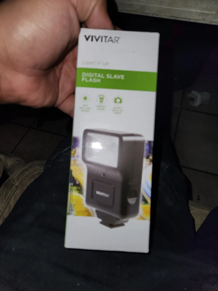 Vivitar V319AF Digital Concepts Slave Flash w/ Bracket For Digital Camera - Image 1 of 1