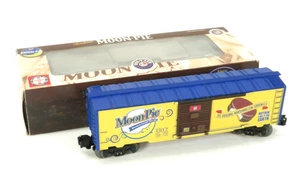 Lionel Trains No. 6-82518 Moon Pie Box Car #1917, O Gauge (H) - Picture 1 of 9