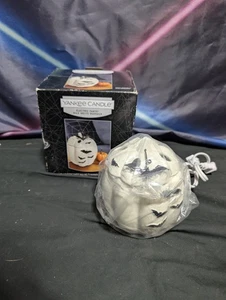 YANKEE CANDLE Pumpkin Black White Bats Wax WARMER Halloween - Picture 1 of 7