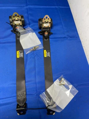 Par de cinturones de seguridad traseros Pontiac GTO 2004-06 159 Foto 1 de 4