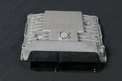 VW Beetle 5C 1.2TSI 105PS Cbzb Motore Centralina Benzina Motore Otto 03F906070K - Immagine 1 di 4