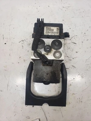 ABS Brake Pump Control Module Fits 2000-2004 Volvo S40 - Image 1 of 4