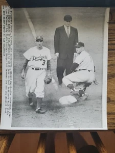 Mickey Mantle Wire Photo 10/2/52. NY YANKEES WORLD SERIES - Picture 1 of 7