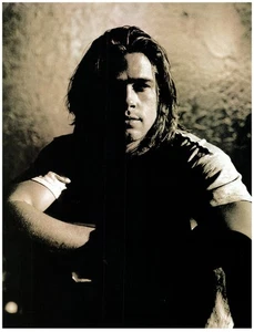Young Hollywood Brad Pitt Pinup Long Hair In Shadows magazine CLIPPING photo - Imagen 1 de 1