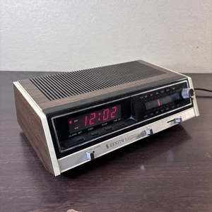 Radio sveglia stereo vintage Zenith AM FM H461W con sovratensione testata funziona - Foto 1 di 12