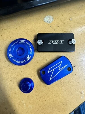 ZETA - ZE89-1232 - Tapones de motor, tapón de aceite azul y cubierta de resistencia de freno Foto 1 de 2