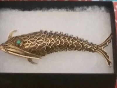 ANTIGUO PEZ KOI CHINO VINTAGE FILIGRANA ESTERLINA DORADA CIRCA AÑOS 40. Foto 1 de 4