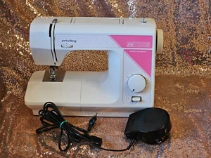 Nähmaschine Privileg 5010 Super Nutzstich mit original Video - Bild 1 von 11