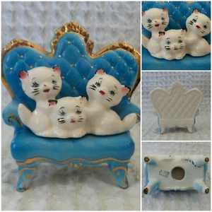 Figura Bradley Orimco KITTY CATS en elegante sofá azul 1959 Japón acento dorado de colección - Imagen 1 de 15