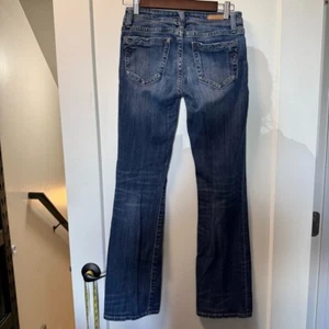 Fibbia nera vestibilità n. 53 jeans bootcut moderno lavaggio scuro vita media 25x32 - Foto 1 di 6