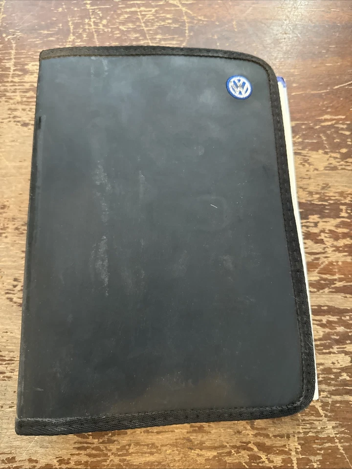 2000 Volkswagen Golf Owners Manual With Case OEM - Изображение 1 из 4