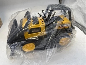 Tonka Bulldozer Steel Classics Dozer M-7461 Pressed Steel Plastic new Open Box - Picture 1 of 5