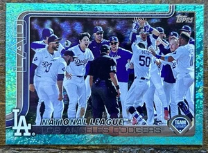 Los Angeles Dodgers 2025 Topps Aqua Speckle Foil Team Card Shohei Ohtani #302 SP - Picture 1 of 2