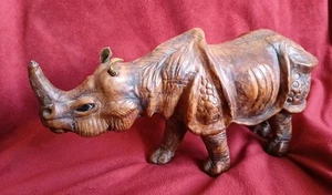 VINTAGE LEATHER COVERED RHINO WOODEN FIGURINE 10" LENGTH  RHINOCEROS UNBRANDED  - Picture 1 of 18