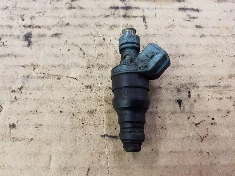 Inyector de combustible | Se adapta a Mercedes Benz 400SEL 500SEL E420 S420 E500 S500 1992-1995 Foto 1 de 3