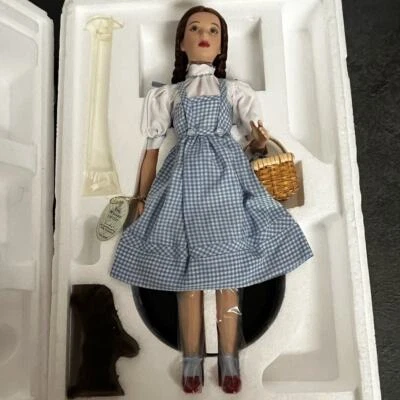 Mattel 26834 Timeless Treasures Wizard of Oz porcelana Dorothy and Toto NRFB SIN USAR, EN CAJA ORIGINAL Foto 1 de 4