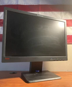 Lenovo ThinkVision | LCD 24" | LT1952pwC Monitor | 1920x1200 - Picture 1 of 10
