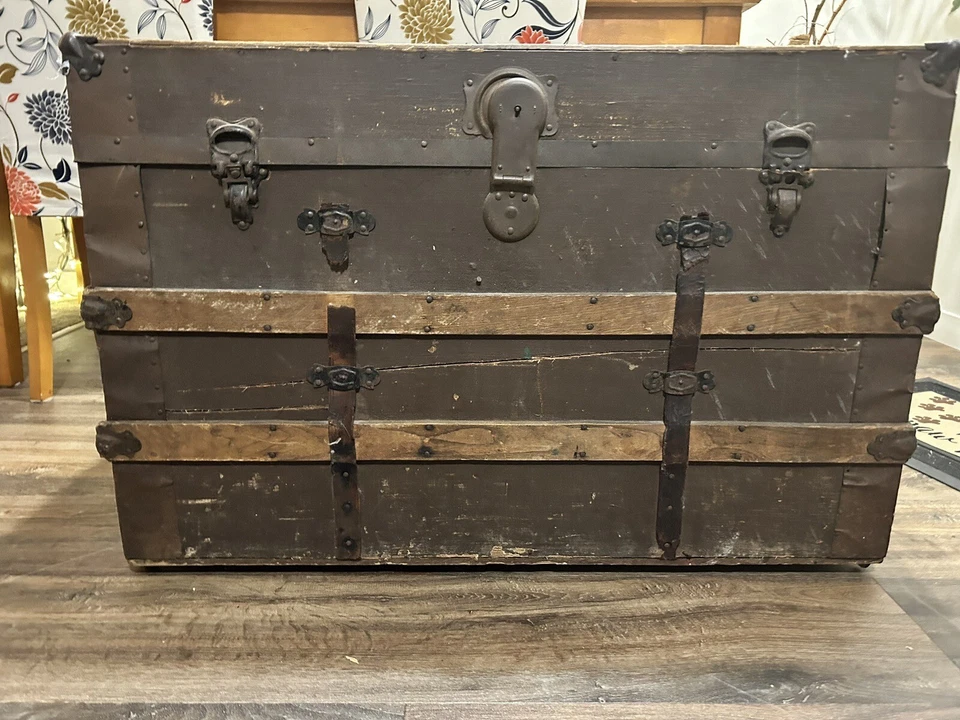 Vintage WOOD STEAMER TRUNK chest coffee table storage box antique - Image 1 of 1