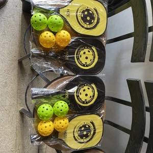 HZE Pickleball Paddel 4er Set Neu. - Bild 1 von 4