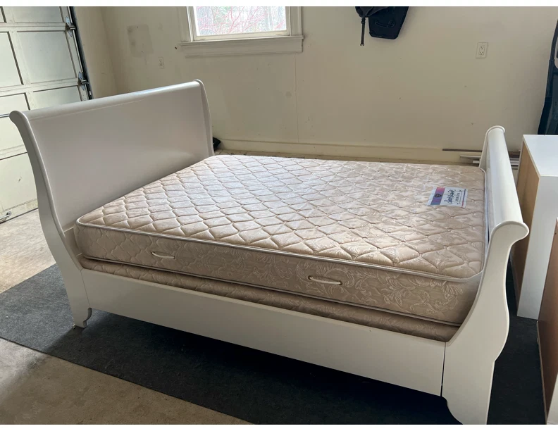 juegos de dormitorio queen muebles usados Foto 1 de 4