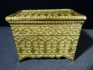 Coffre coffret boite en bronze laiton ciselé doré décor style hispano mauresque - Picture 1 of 16